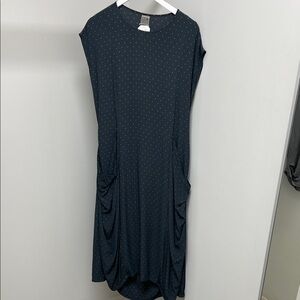 Chic Navy Polka Dot Midi Dress